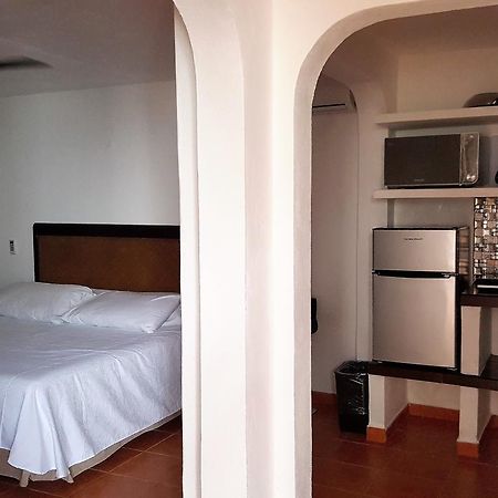 Suites Rosas Cancún Zewnętrze zdjęcie